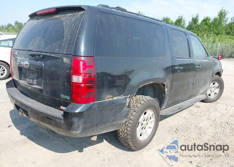 2011 Chevrolet Suburban 1500 Ls z USA, uszkodzony, nr VIN 1GNSKHE33BR268213